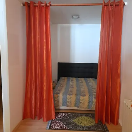Numero 2 1er Etage Gauche * Laroquebrou